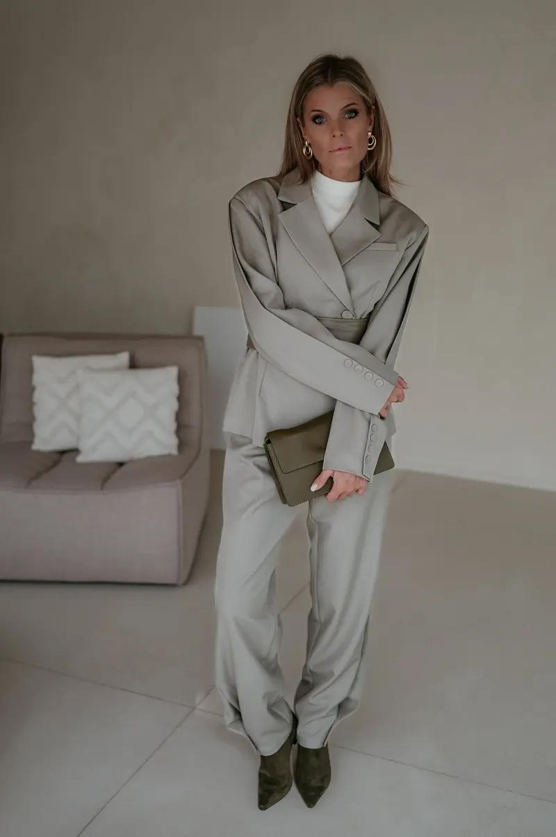 Abbaino Taupe Matching Set 1