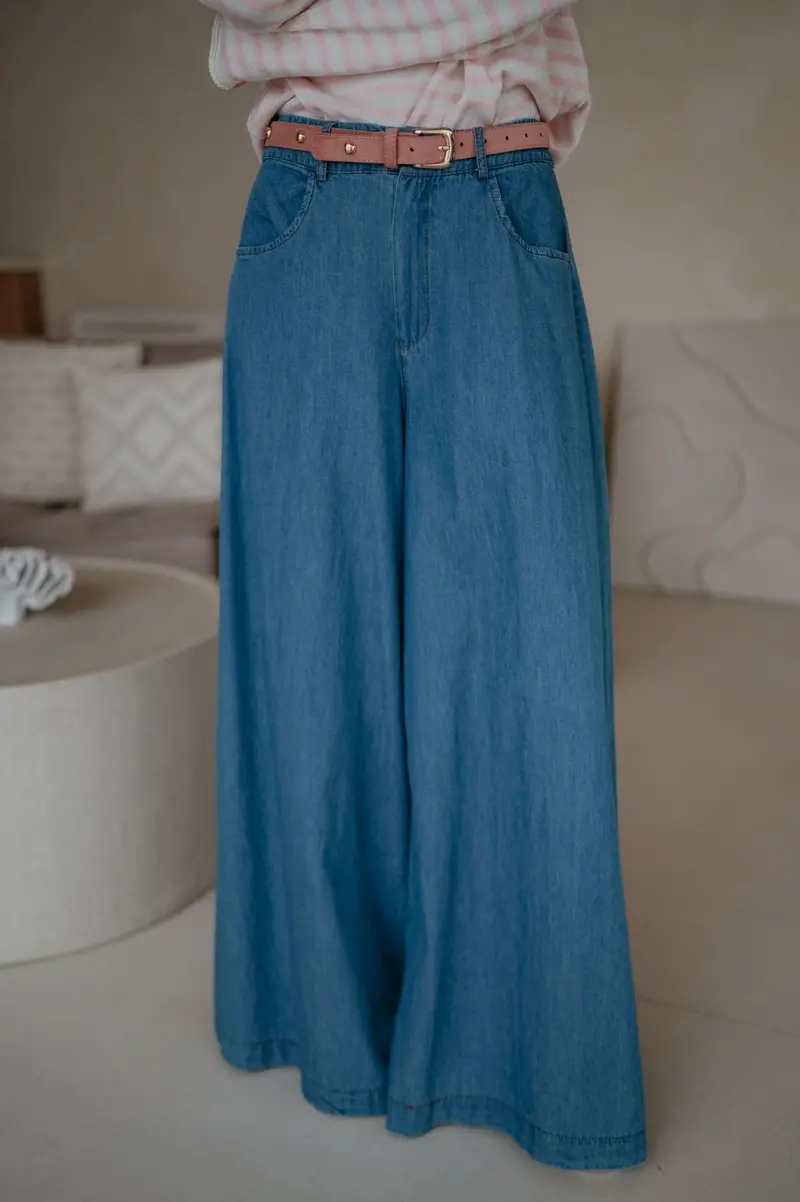 Crosta Navy Blue Slim-Fit Trousers 1