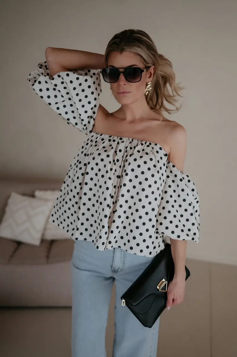 Dedalo Ecru Sleeveless Knit Top 1