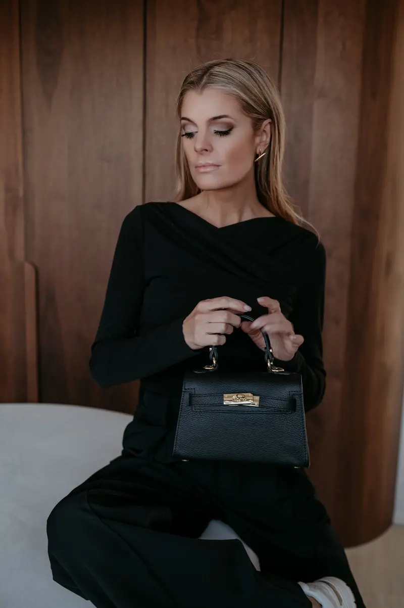 Letori Sleek Black Compact Handbag 1