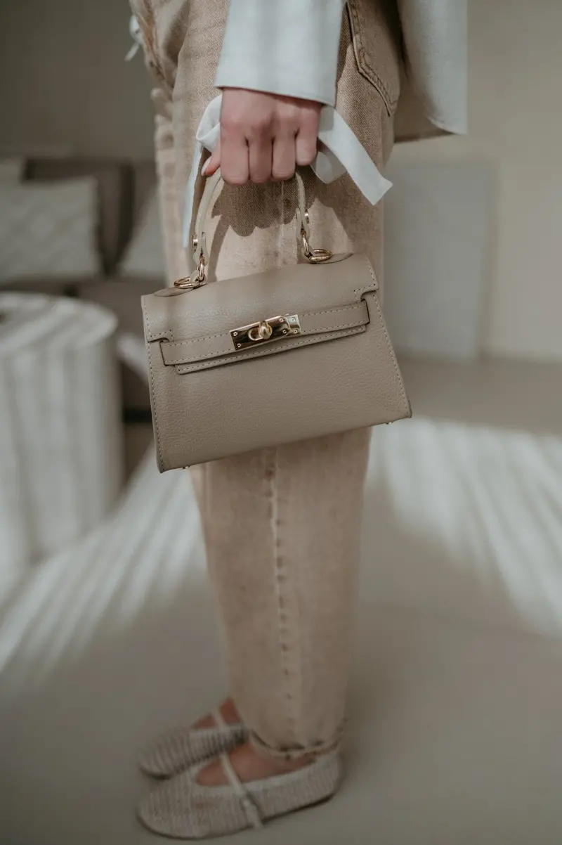 Letori Taupe Structured Handbag – Everyday Tote With Premium Finish 1